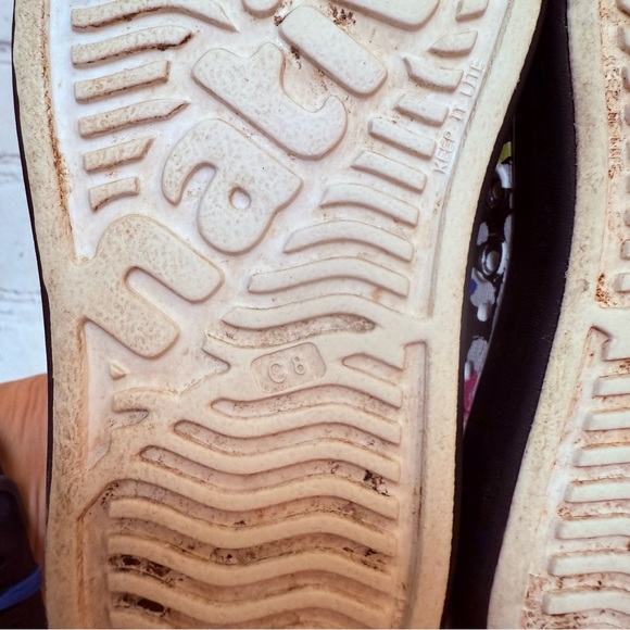 Natives - Picture 7 of 8